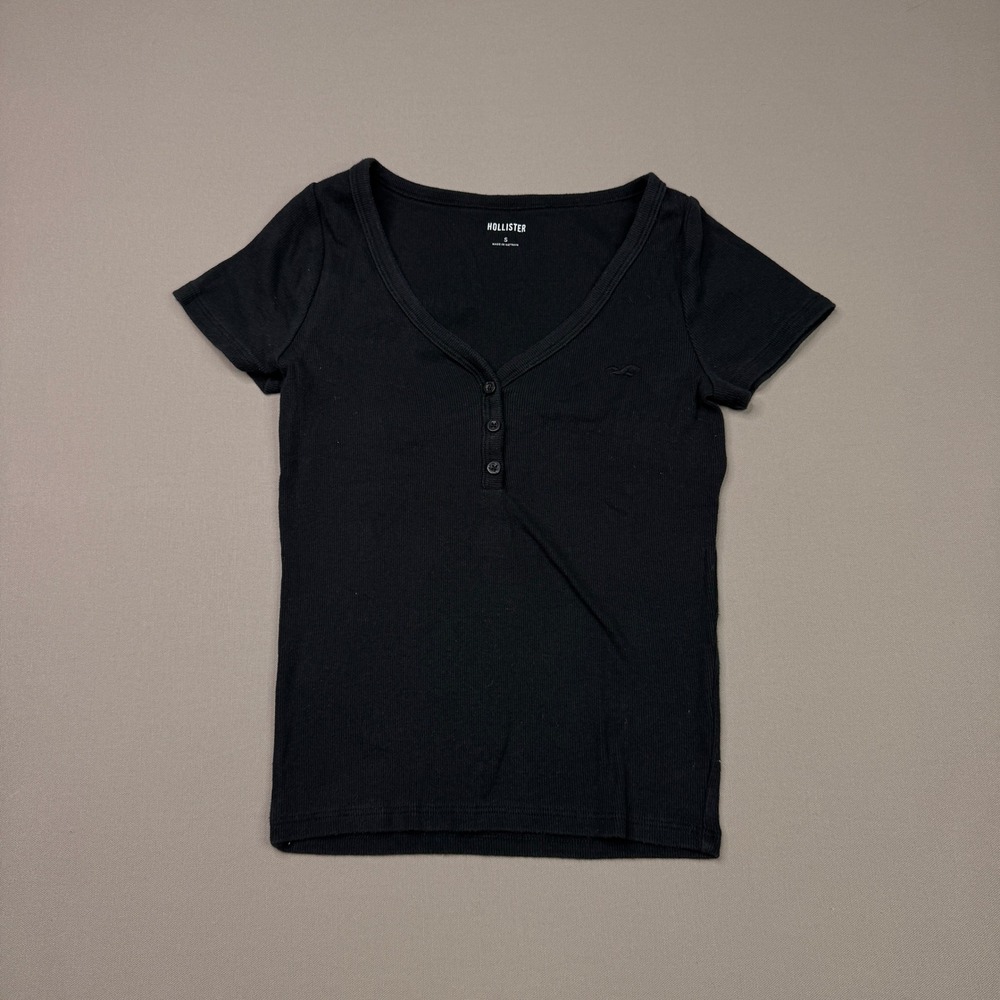 Hollister Womens Black Ribbed Henley V-Neck Short Sleeve Top Small Logo